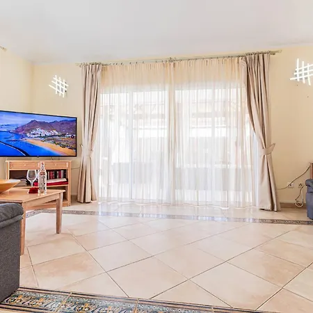 With Pool In Madronal Fanabe, Vila