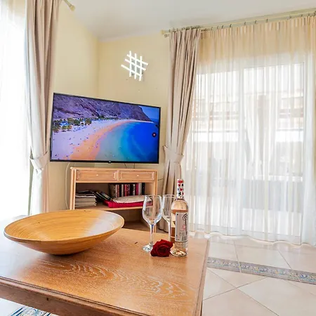 With Pool In Madronal Fanabe, Vila *