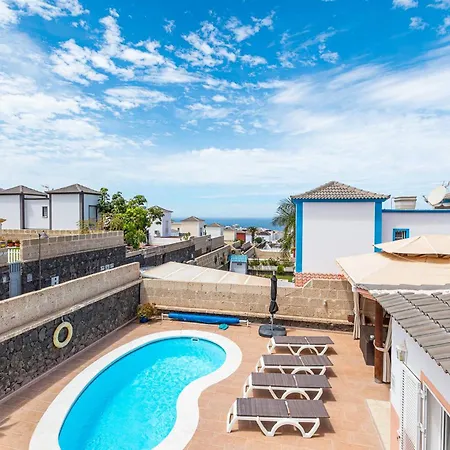 Vila With Pool In Madronal Fanabe,